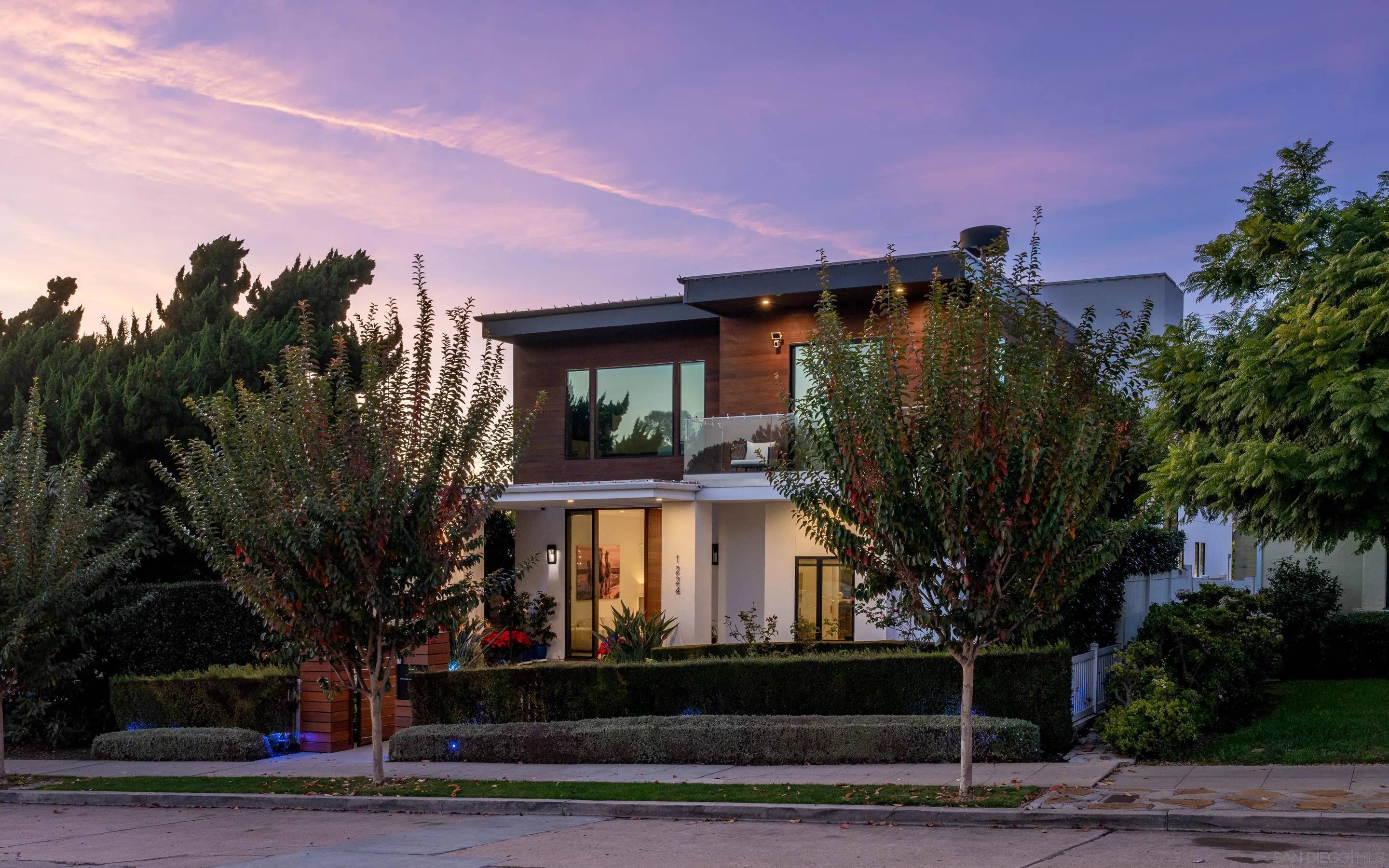 La Jolla, CA 92037,1224 Virginia Way