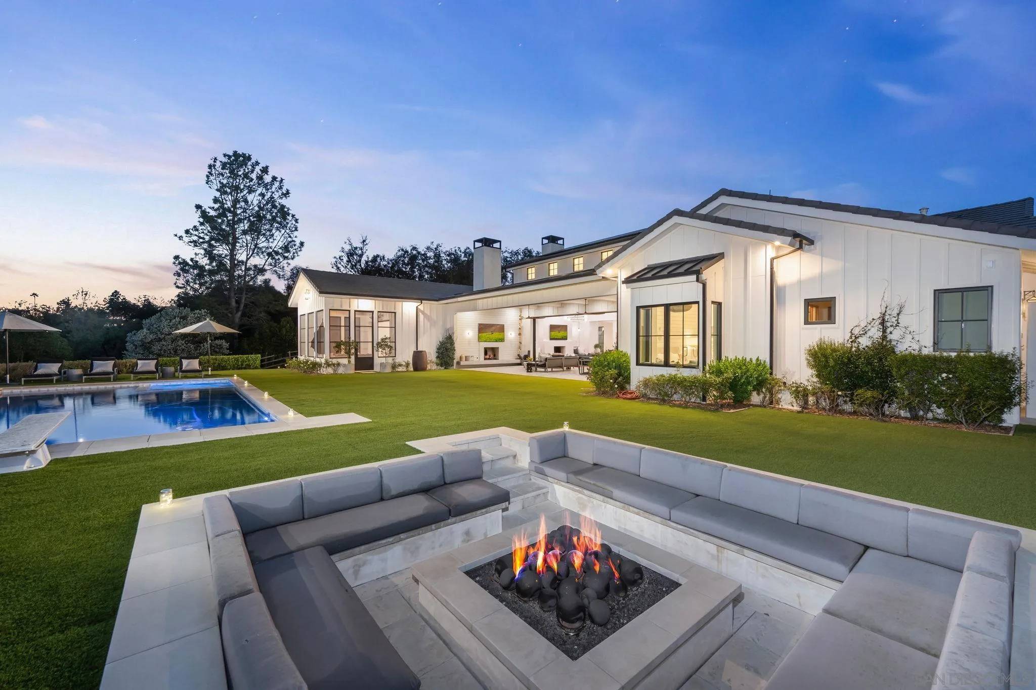 Rancho Santa Fe, CA 92067,15550 El Camino Real