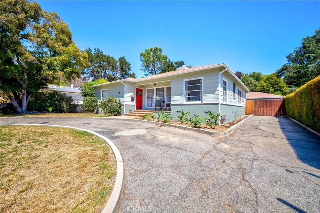 Altadena, CA 91001,2716 Raymond Avenue