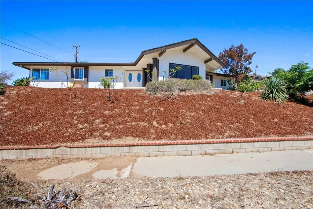 La Habra, CA 90631,531 Olinda Avenue