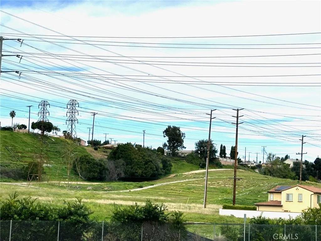 Monterey Park, CA 91755,2011 Potrero Grande