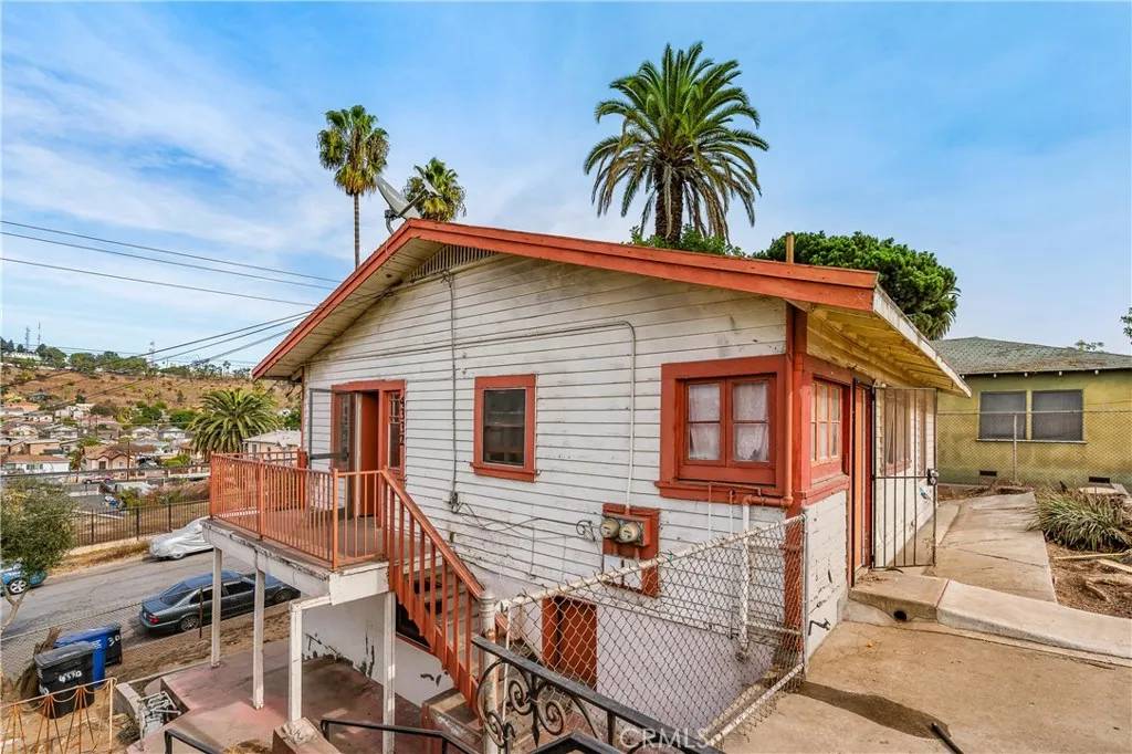 Los Angeles, CA 90022,4326 Hammel Street