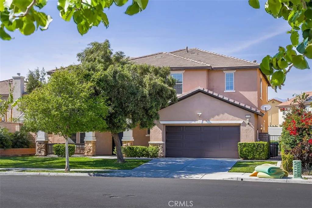 Eastvale, CA 92880,13208 Early Crimson Street