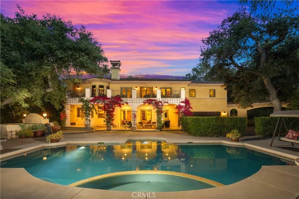 La Canada Flintridge, CA 91011,4204 Woodleigh Lane