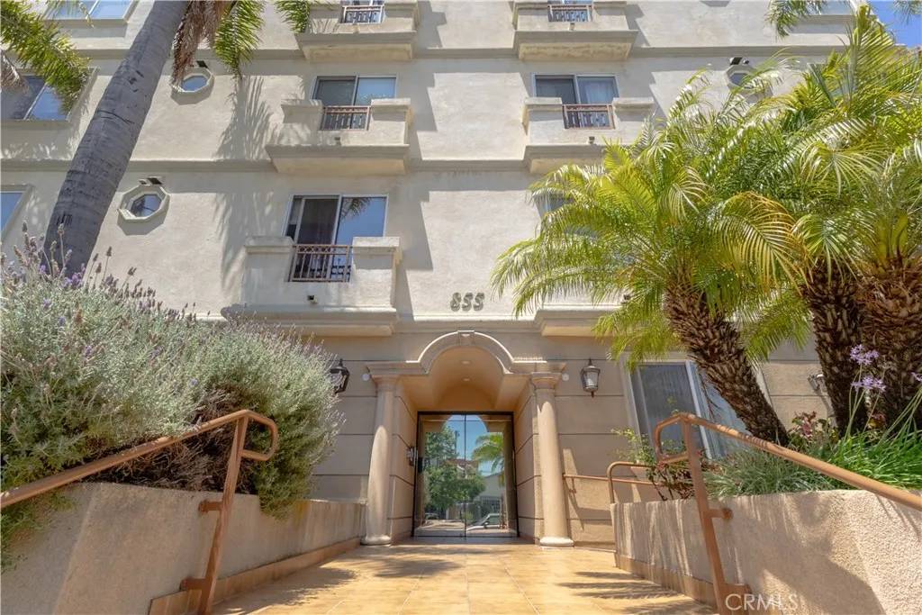 Los Angeles, CA 90038,855 Wilcox Avenue #401