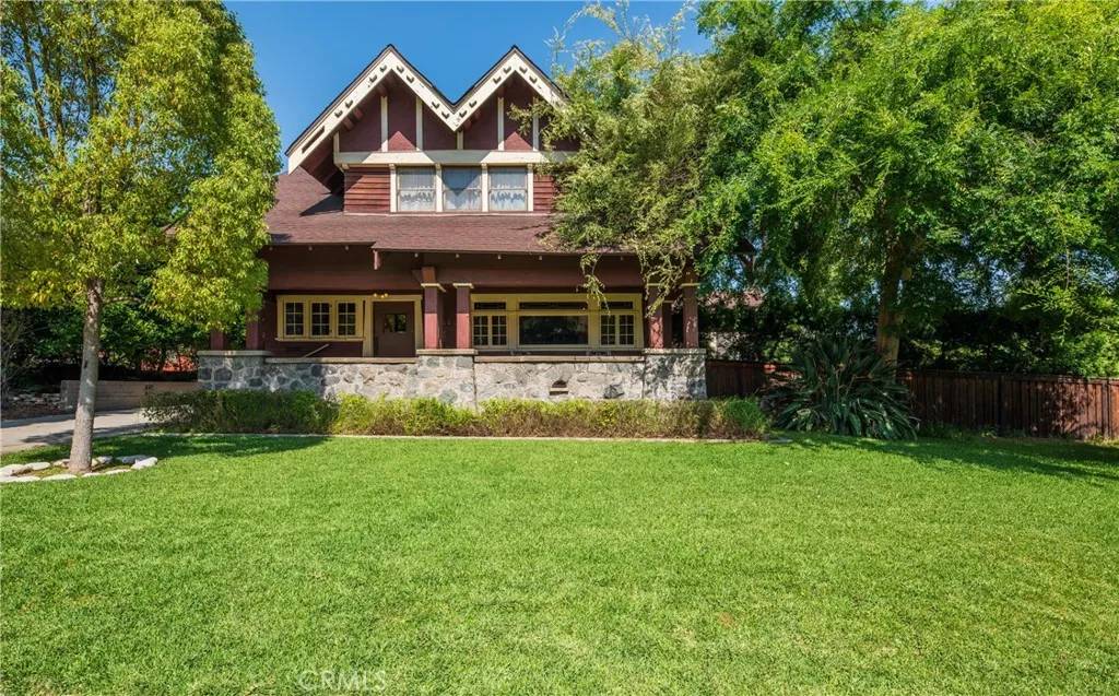 Monrovia, CA 91016,208 Highland Place