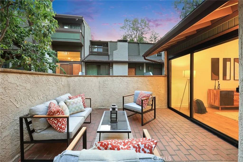 South Pasadena, CA 91030,606 Garfield Avenue