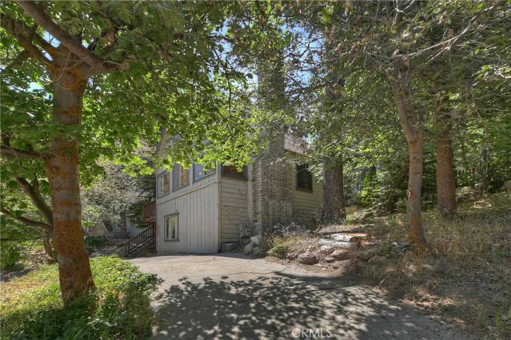 Twin Peaks, CA 92391,316 La Casita Drive