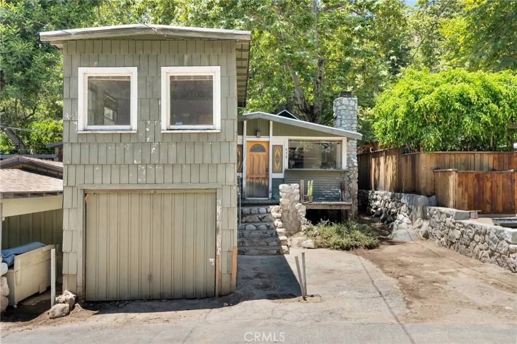 Sierra Madre, CA 91024,639 Woodland Drive