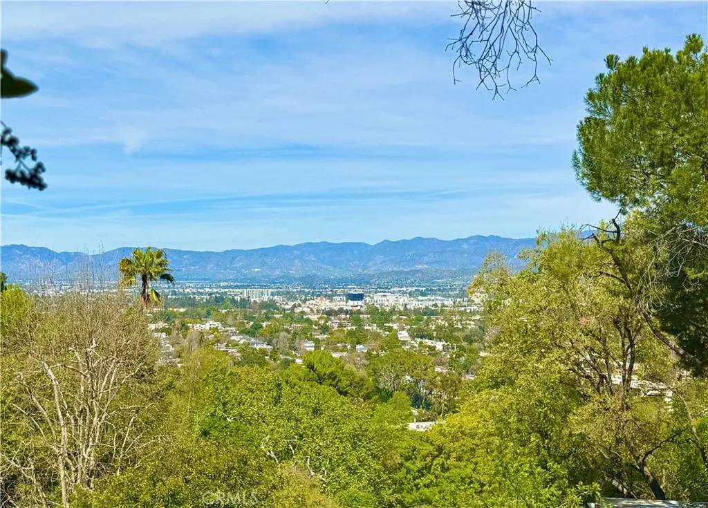Studio City, CA 91604,11472 Laurelcrest dr