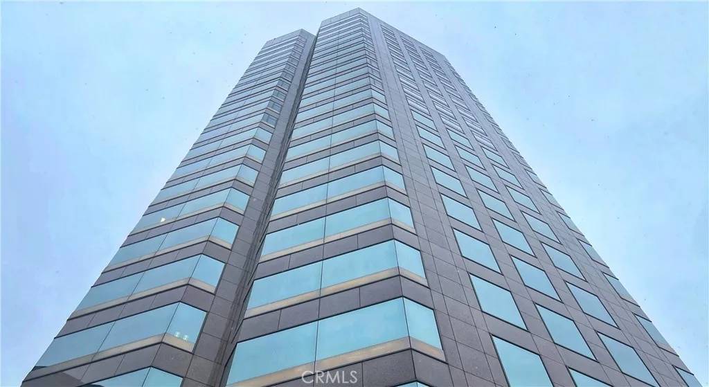 Los Angeles, CA 90017,801 S Grand Avenue #1608