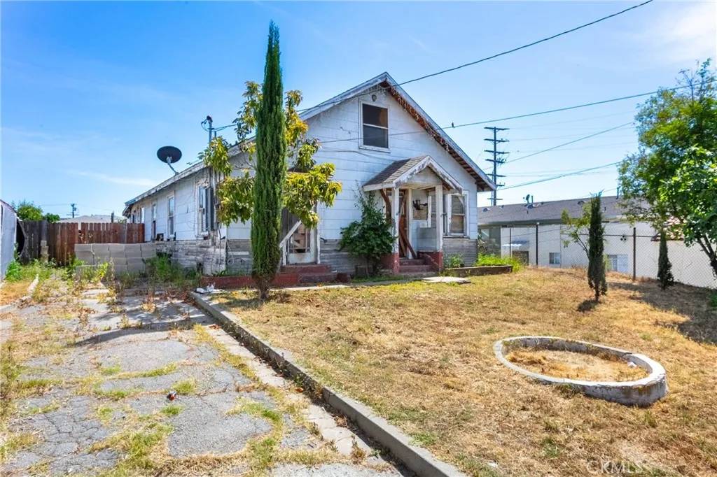 Los Angeles, CA 90022,4316 Dozier Street