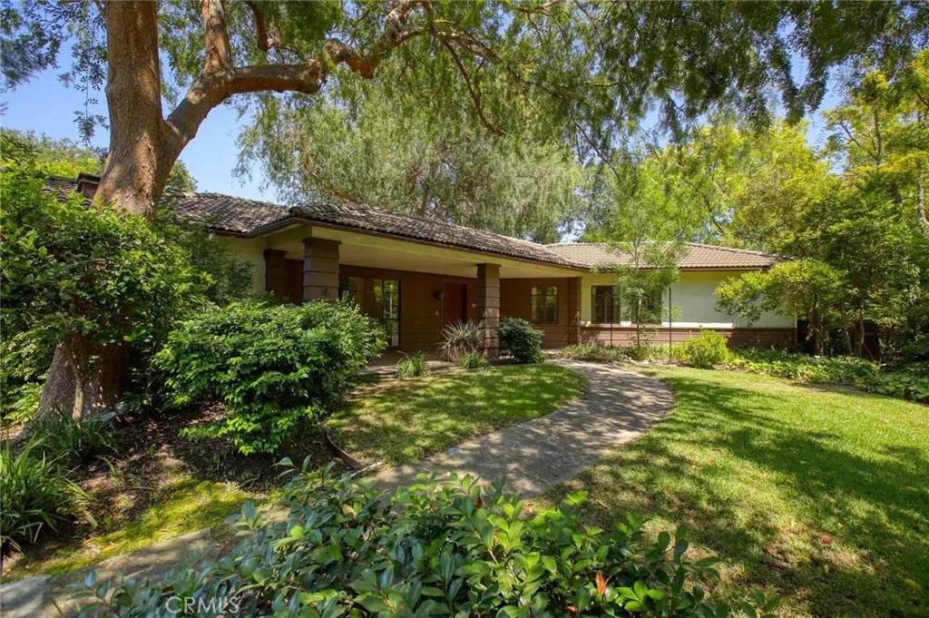 Pasadena, CA 91105,1075 Pine Oak Lane