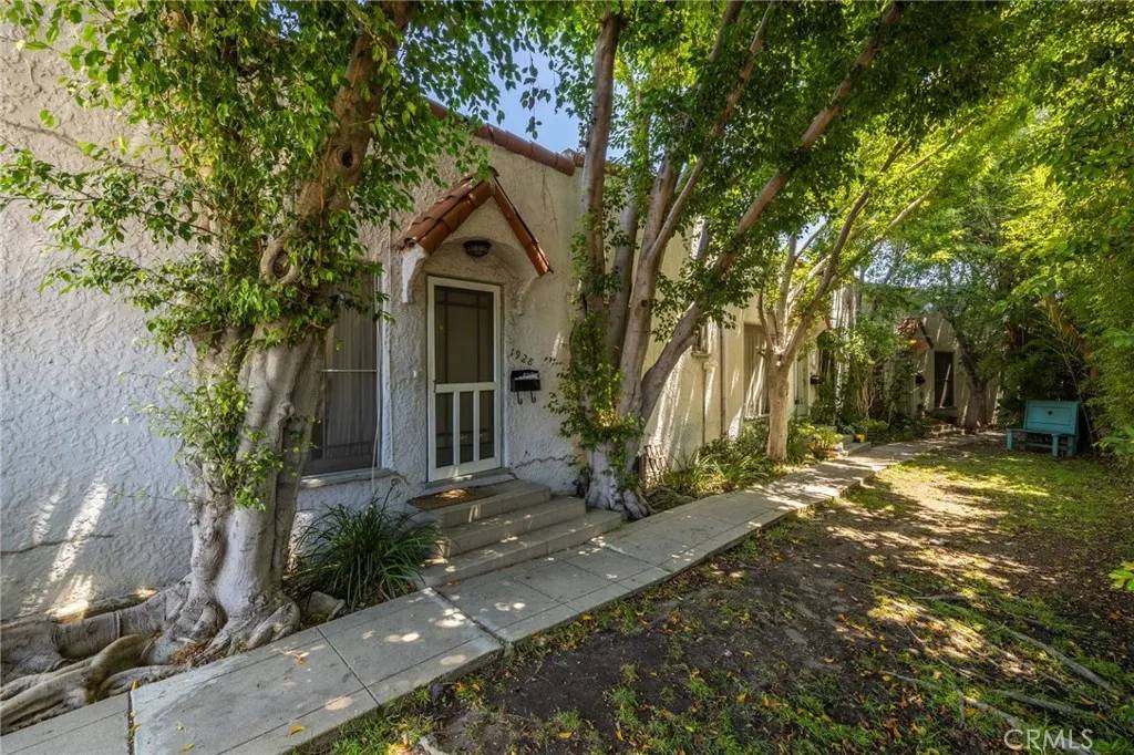 Los Angeles, CA 90027,1928 Rosalia Road