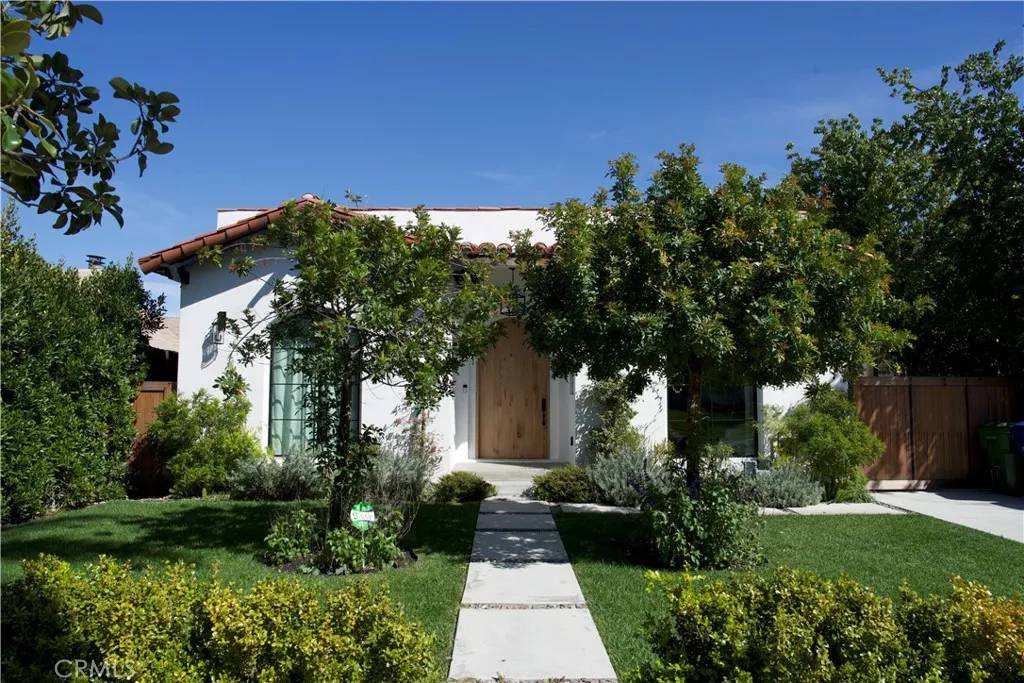 Los Angeles, CA 90043,5142 Brynhurst Avenue