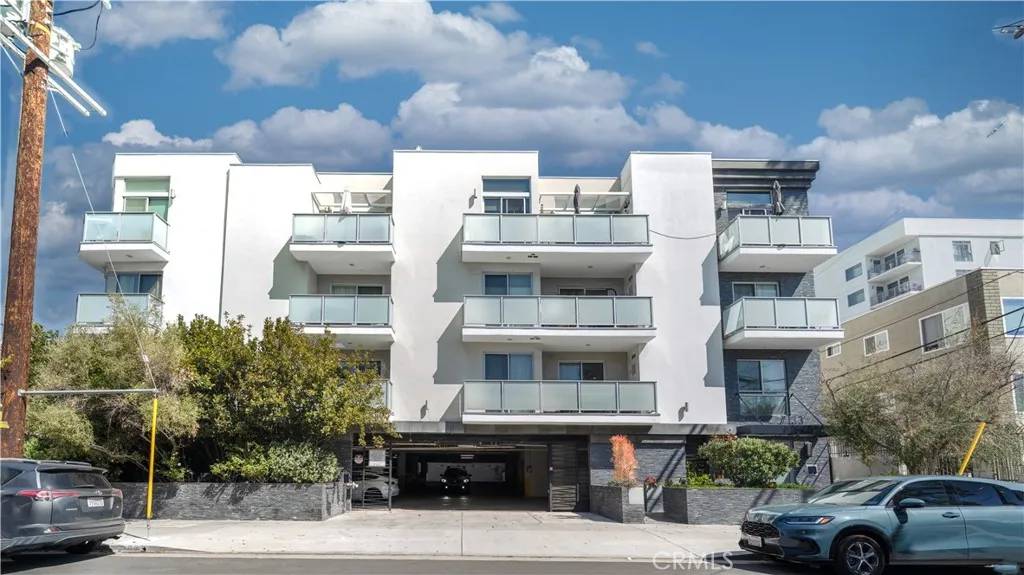 Los Angeles, CA 90046,7133 Hawthorn Avenue #206