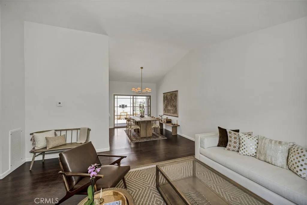 Sierra Madre, CA 91024,286 W Montecito Avenue #M