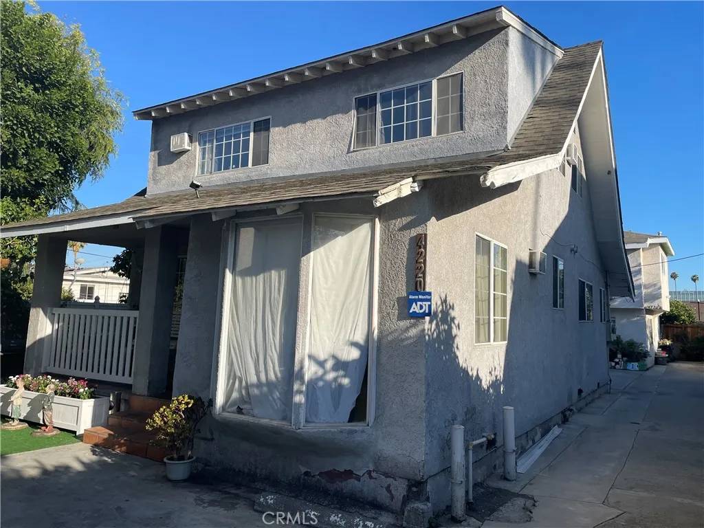 Los Angeles, CA 90004,4220 W 1st Street