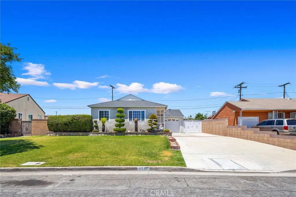 Pico Rivera, CA 90660,4551 Maris Avenue