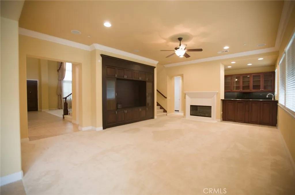 Granada Hills, CA 91344,18549 Clydesdale