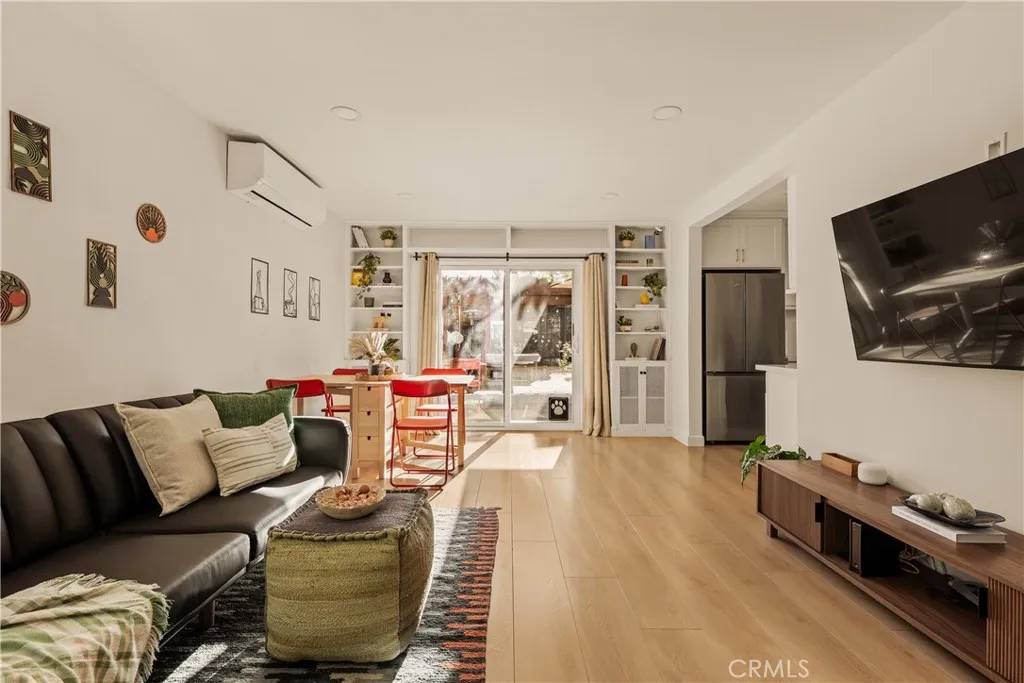 Los Angeles, CA 90057,2544 W 5th