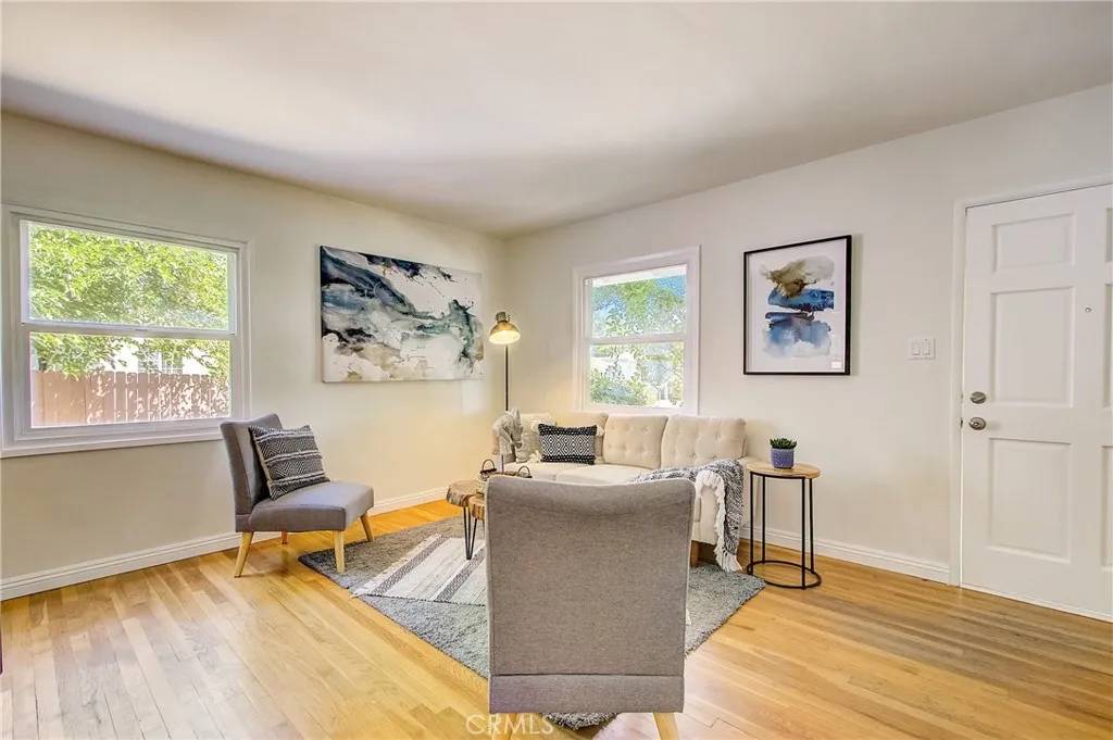 Encino, CA 91316,17832 Rhoda Street