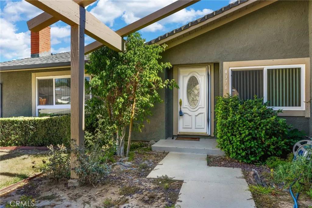 Simi Valley, CA 93063,4376 Springfield Street