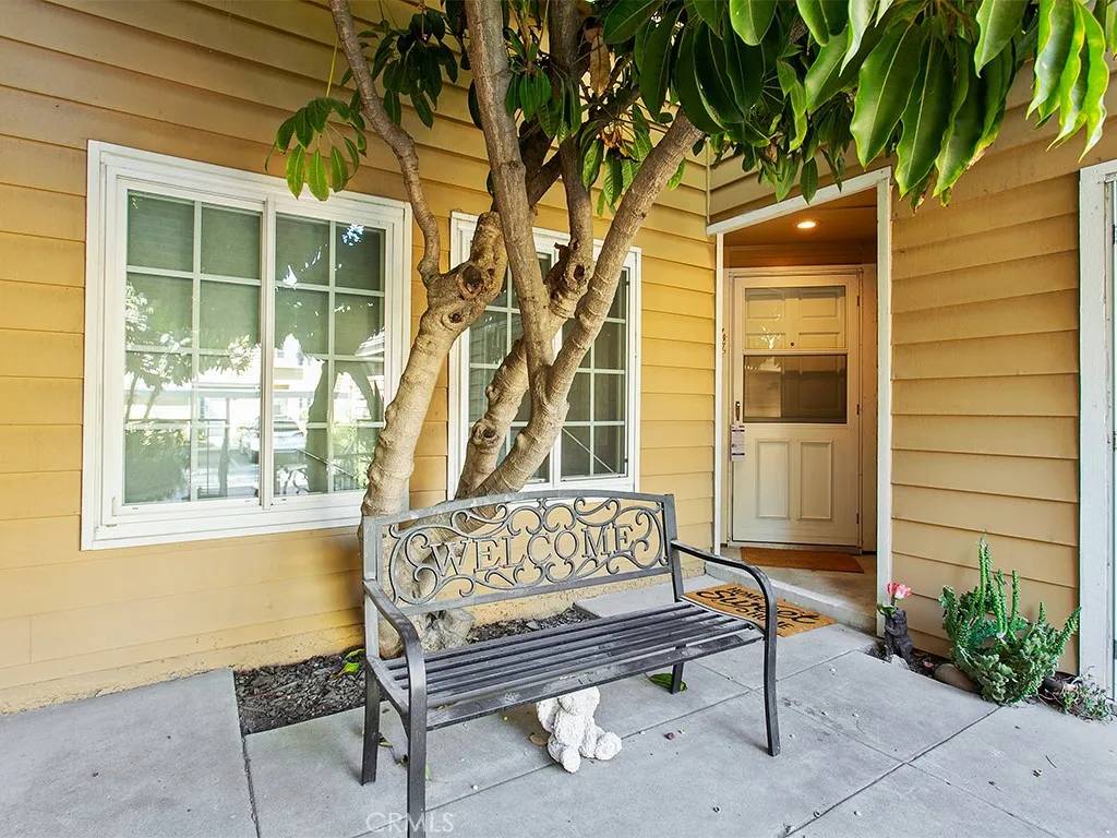 North Hollywood, CA 91606,6638 Clybourn Avenue #43