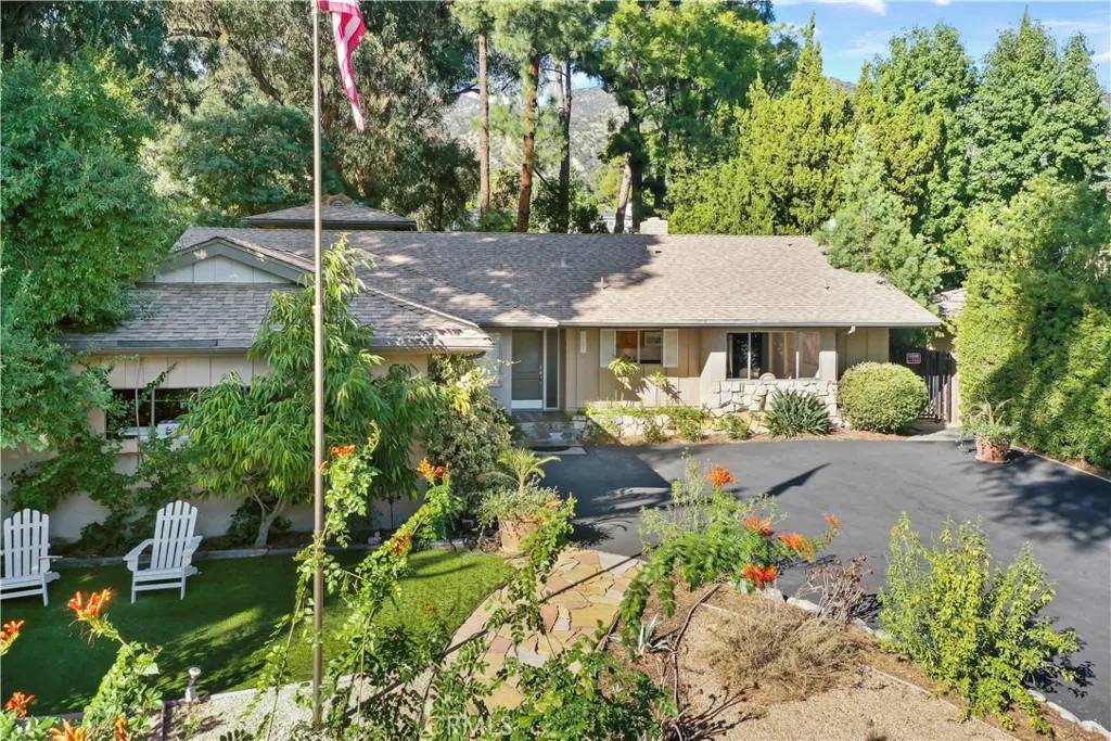 La Canada Flintridge, CA 91011,1237 Olive Lane