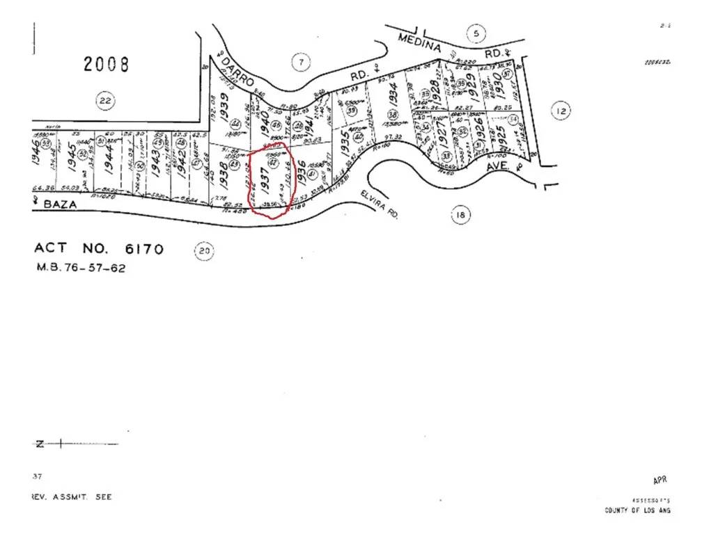 Woodland Hills, CA 91364,5218 Baza