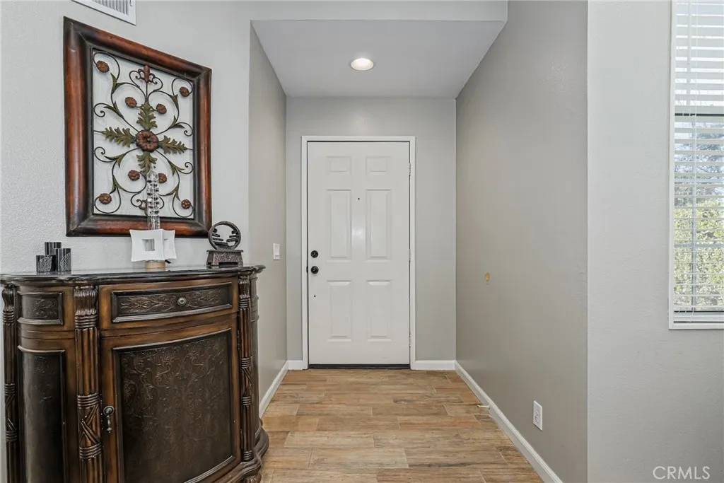 Canyon Country, CA 91351,26552 Goldfinch Place