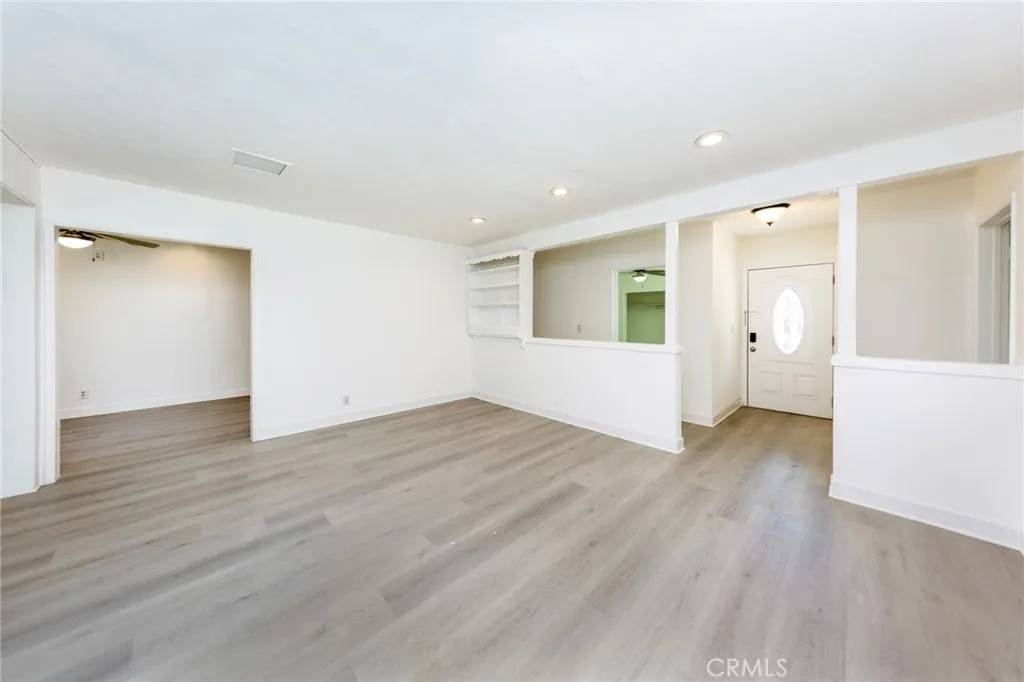 Mission Hills (san Fernando), CA 91345,10831 Orion Avenue