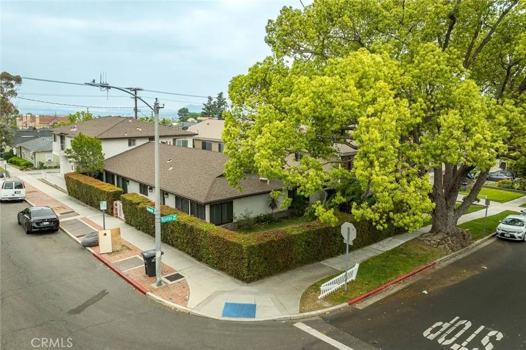 Burbank, CA 91501,303 S Kenneth Road