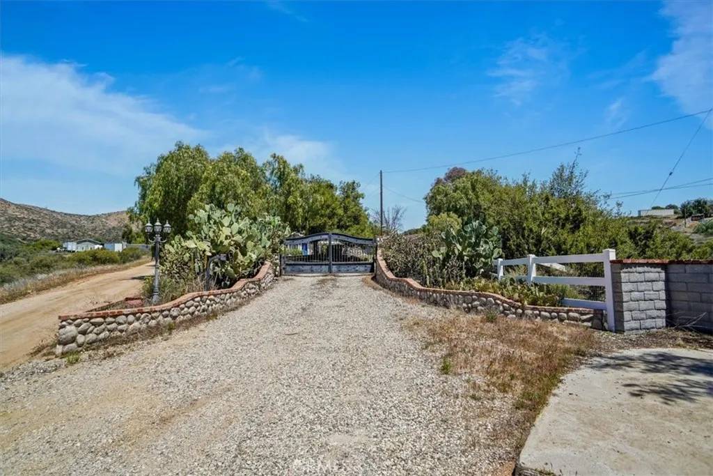 Agua Dulce, CA 91390,32580 Willow Lane