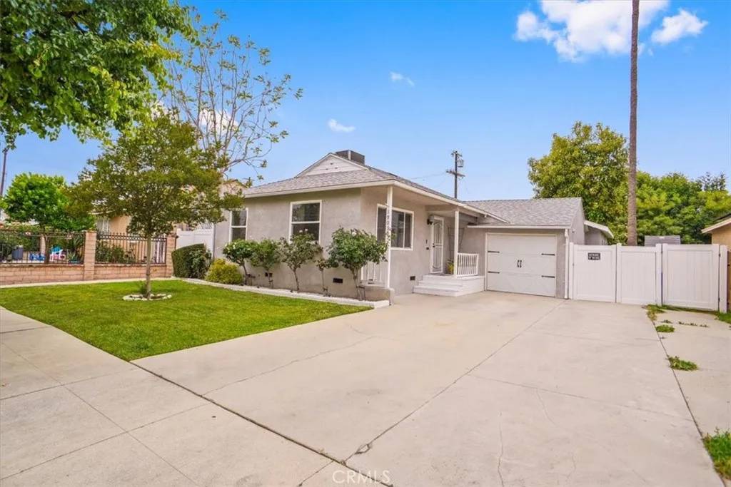 Reseda, CA 91335,19039 Vanowen Street