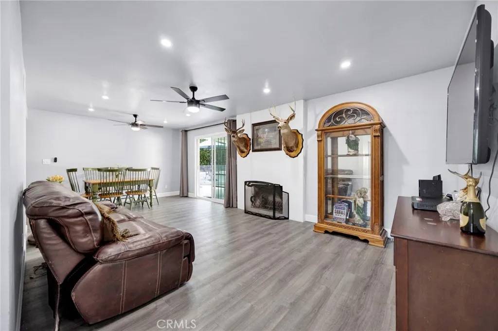 Sylmar, CA 91342,11524 Brussels Avenue