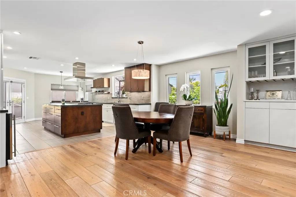 Toluca Lake, CA 91601,4855 Arcola Avenue