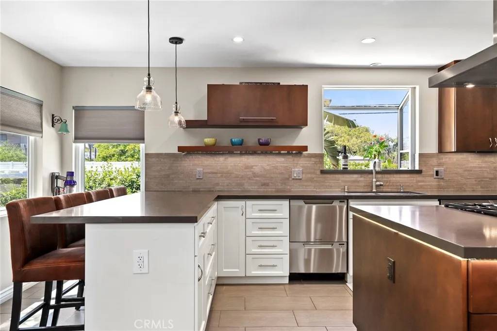 Toluca Lake, CA 91601,4855 Arcola Avenue