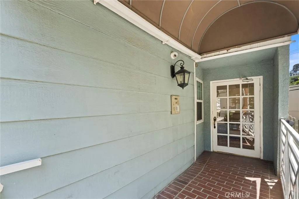 Studio City, CA 91604,4211 Arch Drive #201