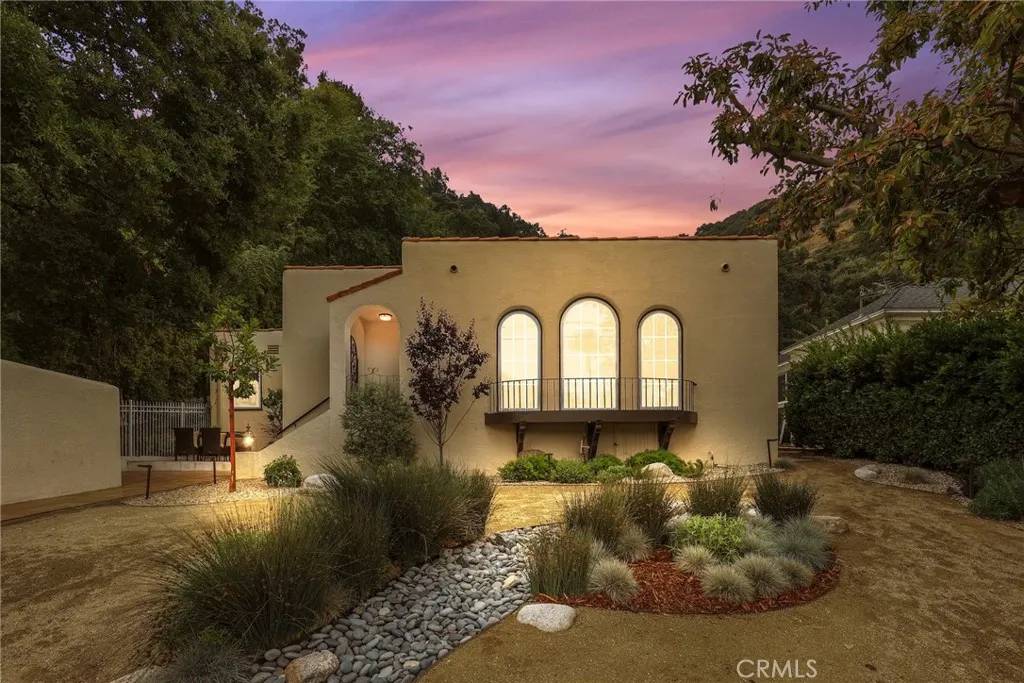 Glendale, CA 91206,2118 Glen Ivy Drive
