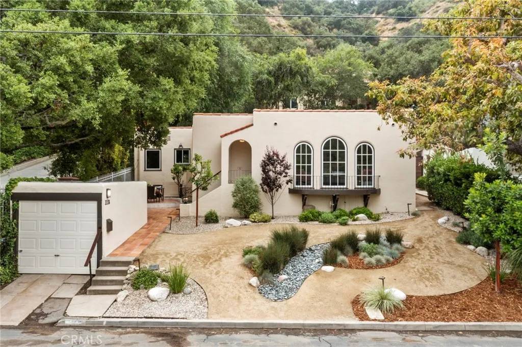 Glendale, CA 91206,2118 Glen Ivy Drive