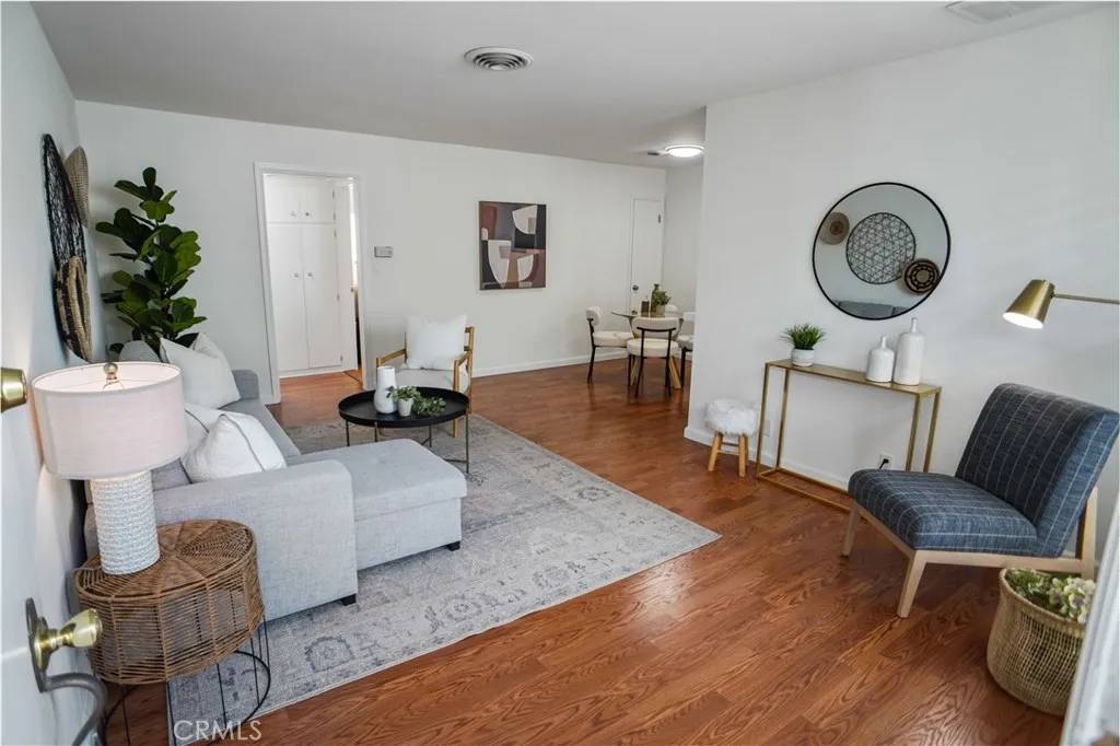 Glendale, CA 91206,504 N Louise Street #16