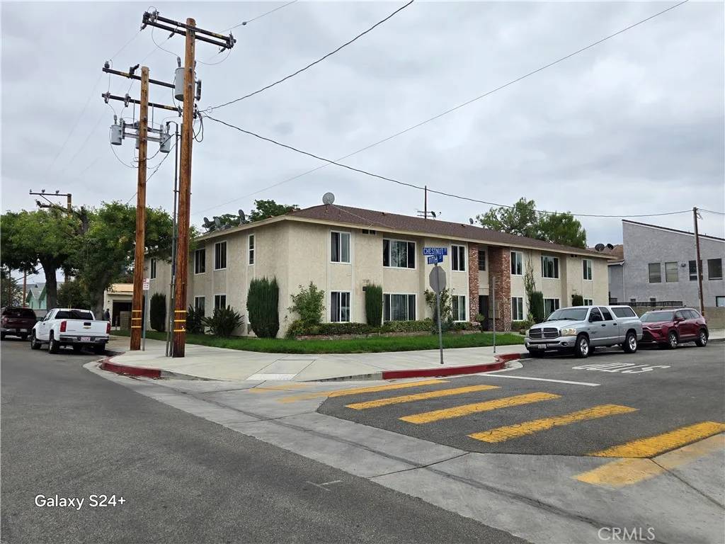 Newhall, CA 91321,24522 Chestnut