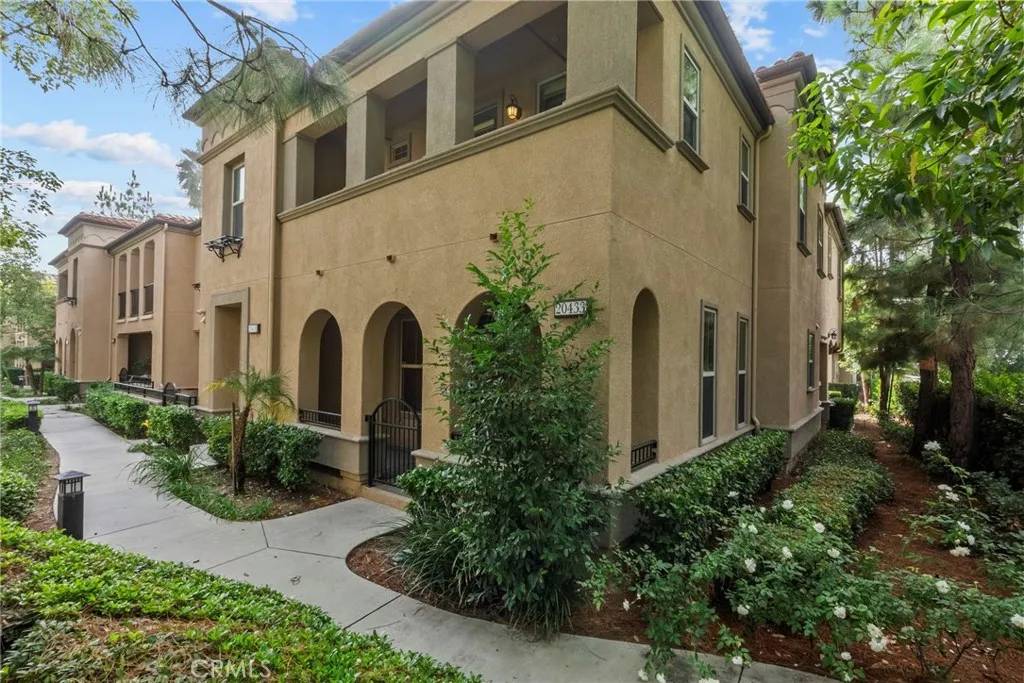 Porter Ranch, CA 91326,20433 Paseo Cresta