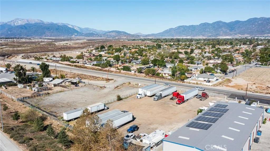 San Bernardino, CA 92407,2241 W HIGHLAND AVE