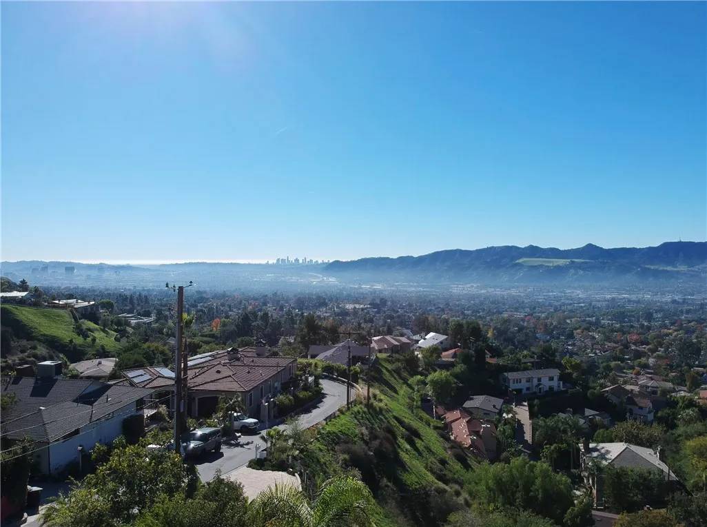 Burbank, CA 91501,1063 Via Alta