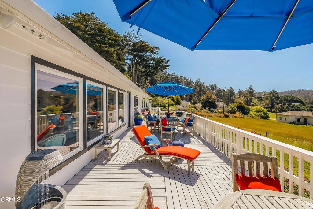 Mendocino, CA 95460,44711 Pine Street