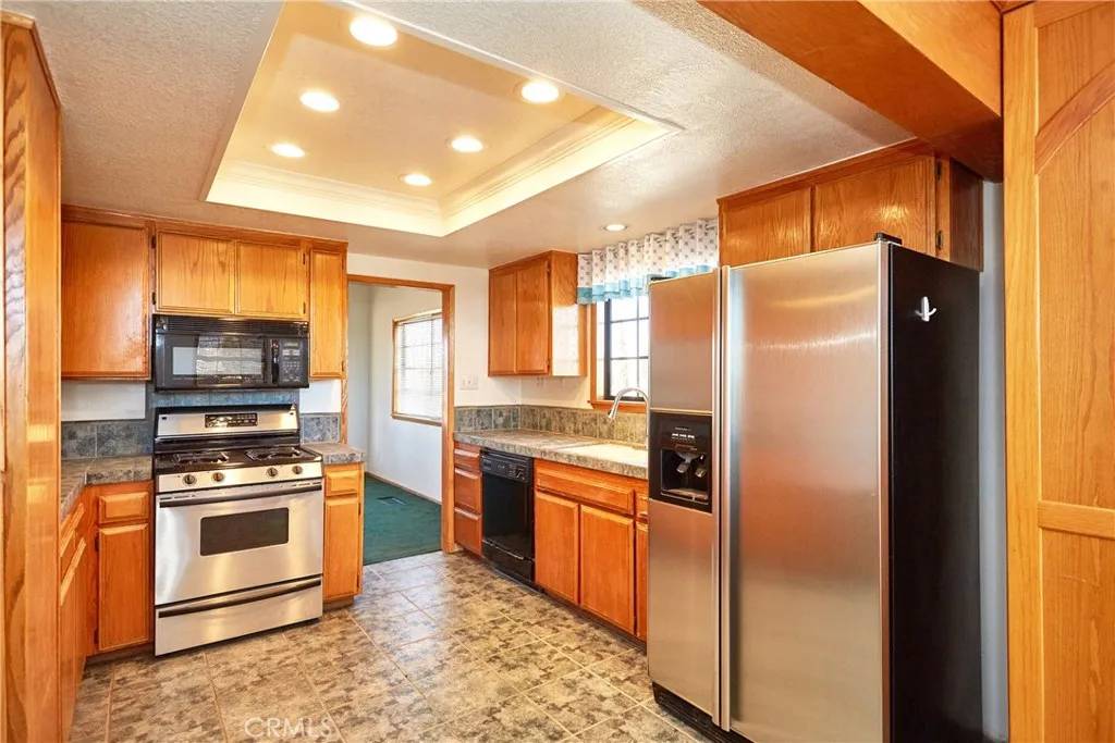 Victorville, CA 92395,13043 4th Avenue