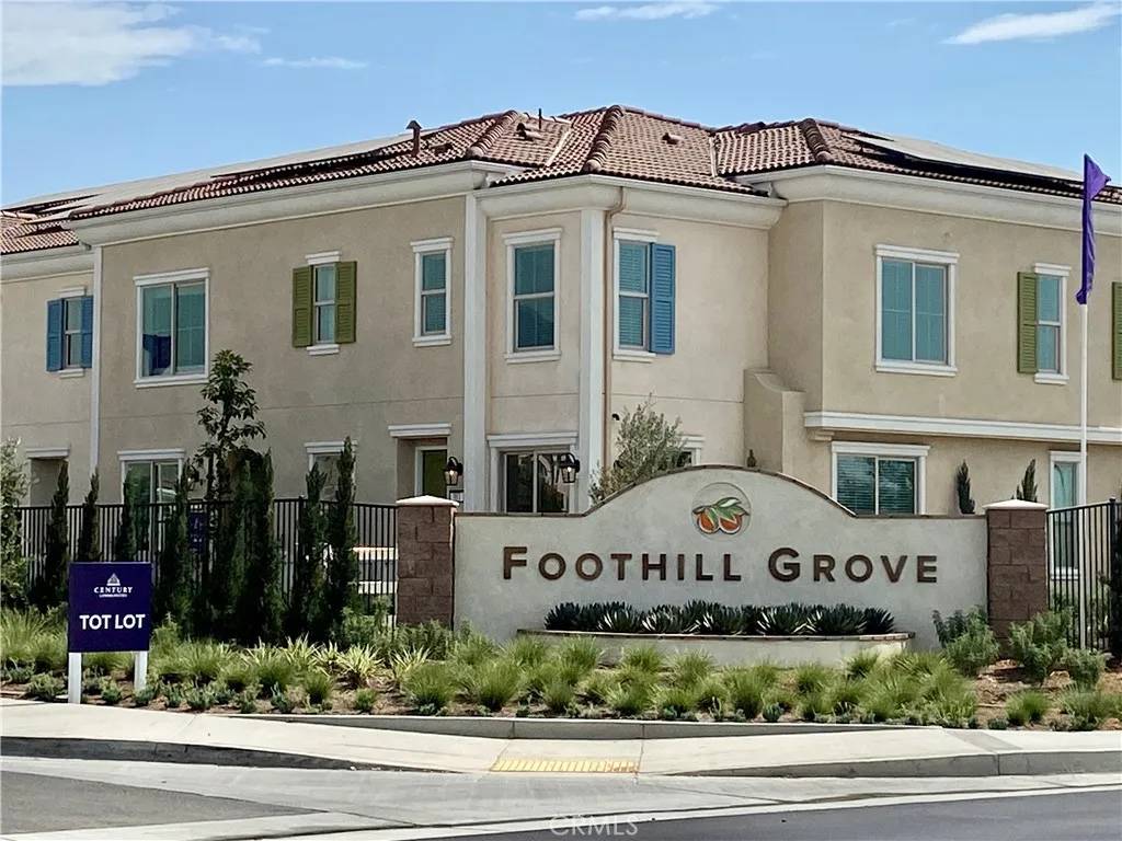 Rialto, CA 92376,957 W Clover Avenue #143