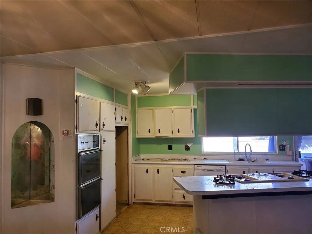 Wildomar, CA 92595,34150 Harrow Hill Road